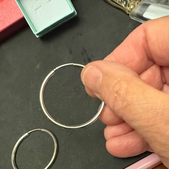 New 925 Silver Hoop Earrings - Picture 5 of 7
